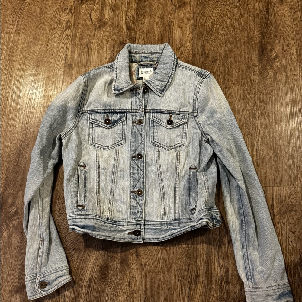 Forever 21 Jean jacket medium very lightly worn like new